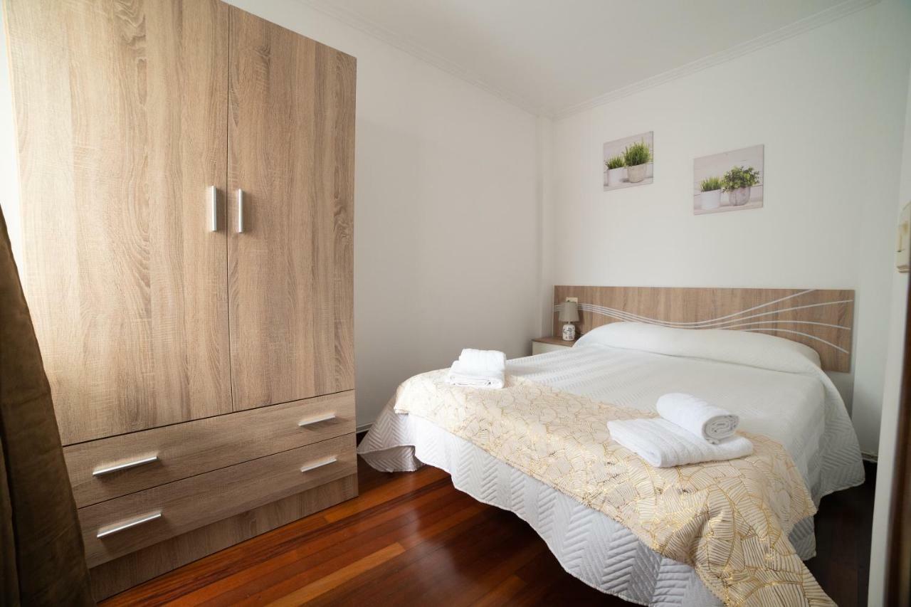 Apartamentos Enteros O Lagar Melide Dış mekan fotoğraf