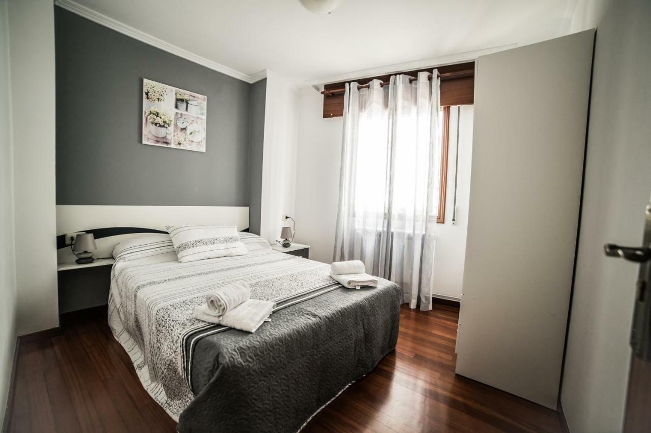 Apartamentos Enteros O Lagar Melide Dış mekan fotoğraf