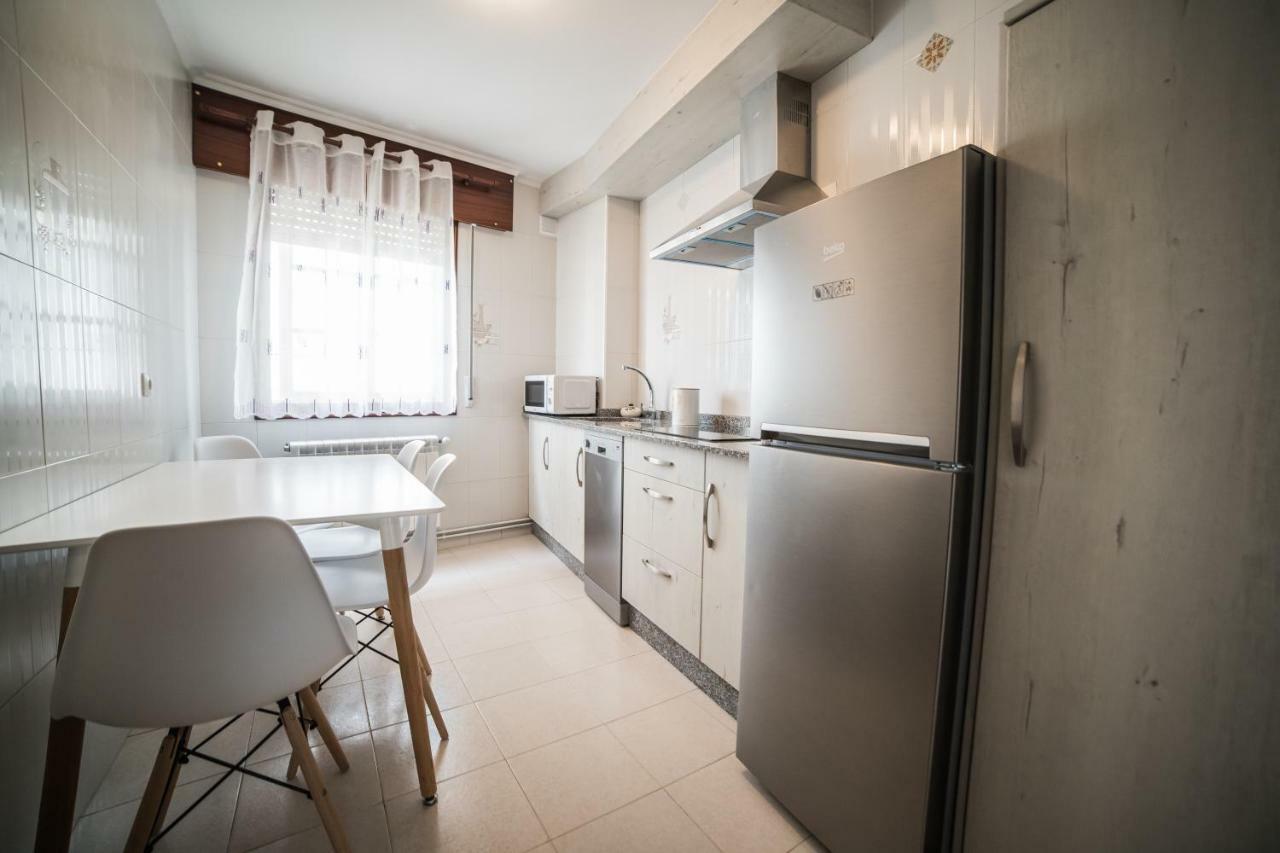 Apartamentos Enteros O Lagar Melide Dış mekan fotoğraf