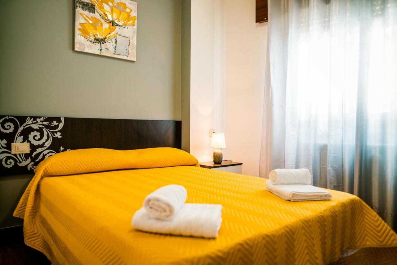 Apartamentos Enteros O Lagar Melide Dış mekan fotoğraf